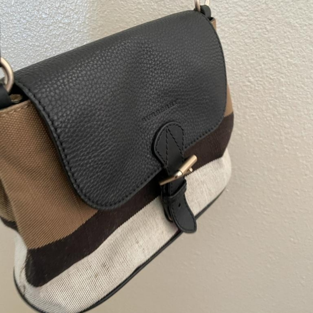 Burberry Handbag 100% Authentic